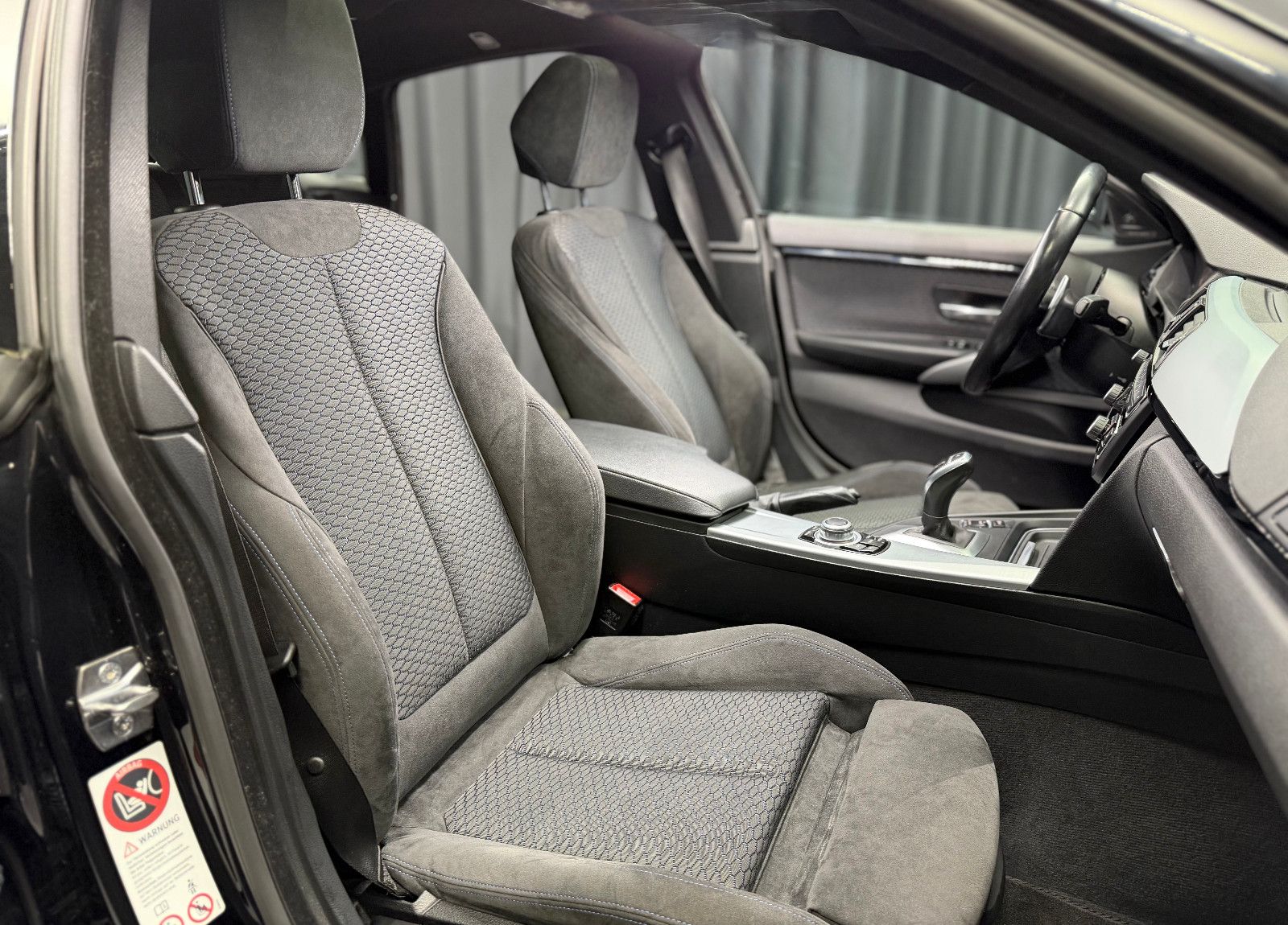 Fahrzeugabbildung BMW BMW 428i xDrive Gran Coupe M Sport|H&K|PANO|1.Hd