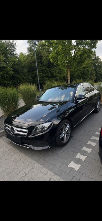 Image of Mercedes-Benz E 350