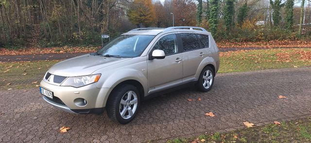 Mitsubishi Outlander 7 Sitzer