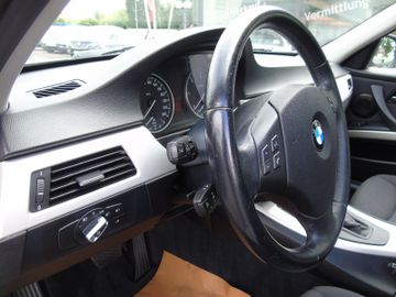BMW 320 - 12