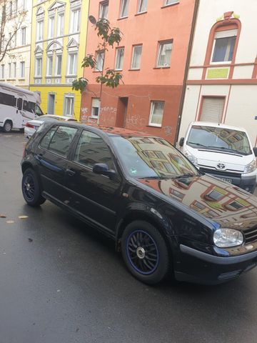 Volkswagen Golf 4 mit  tüv