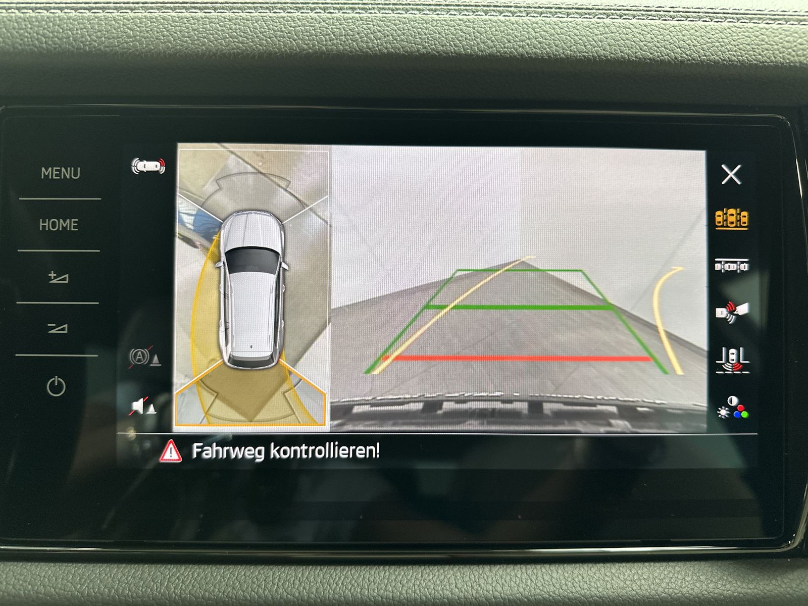 Fahrzeugabbildung SKODA Kodiaq 2.0 TDI L&K DSG 4x4 NAV+LED+PANO+ACC+19ZO