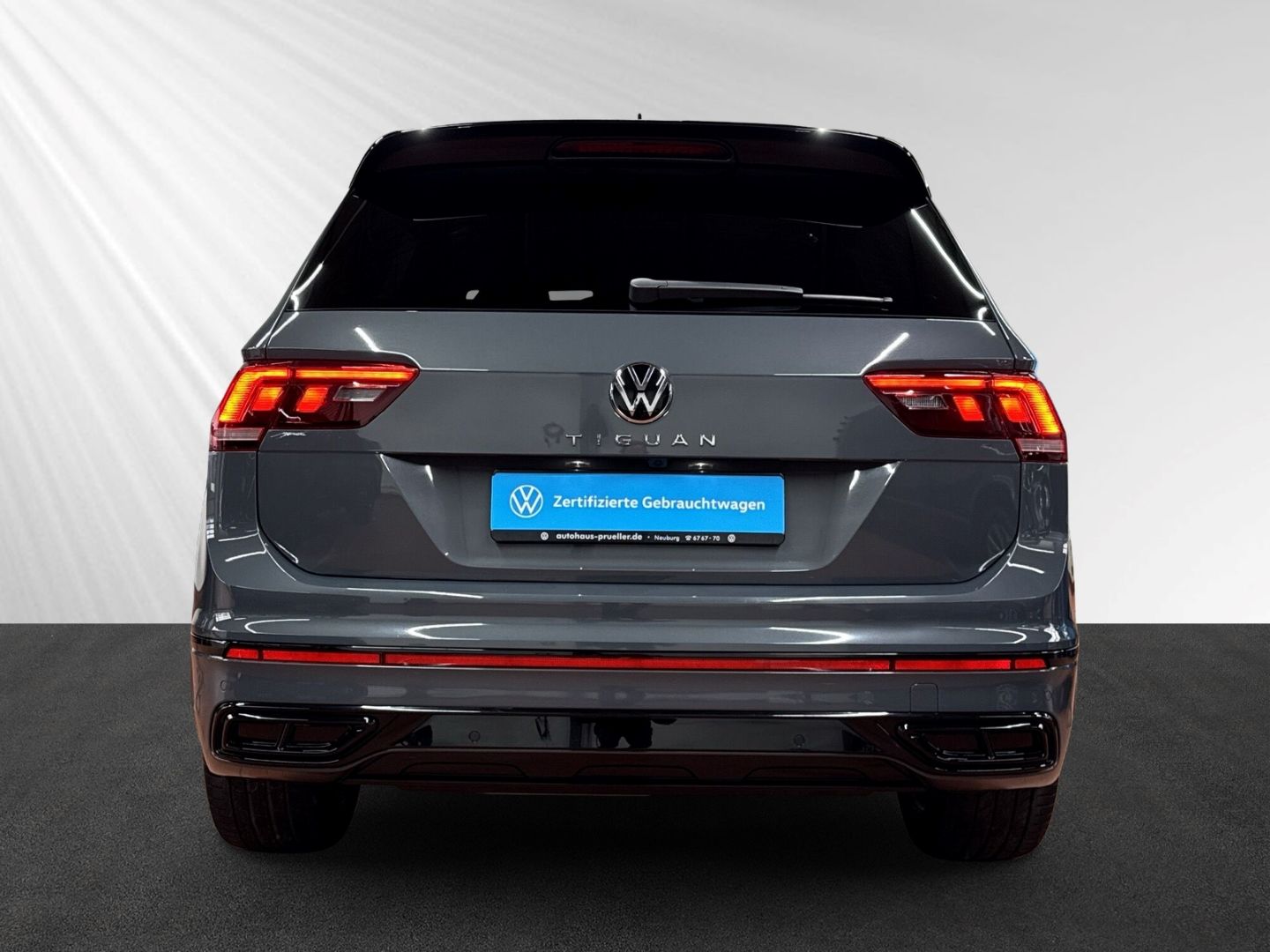 Volkswagen Tiguan 2.0 TDI R-Line DSG AHK HuD Kamera Pano foto 5