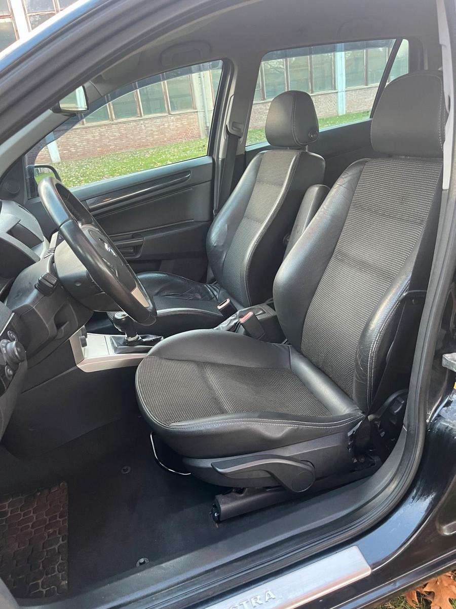 Opel Astra 2007 — photo 10