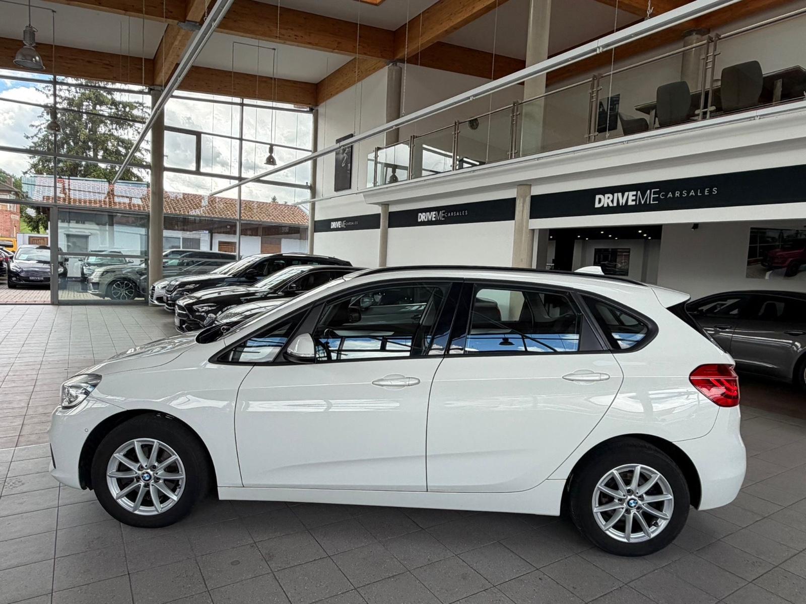 BMW 218d Active Tourer Sport Line LED AUTOMATIK PDC