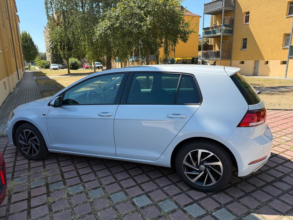 Image of Volkswagen Golf