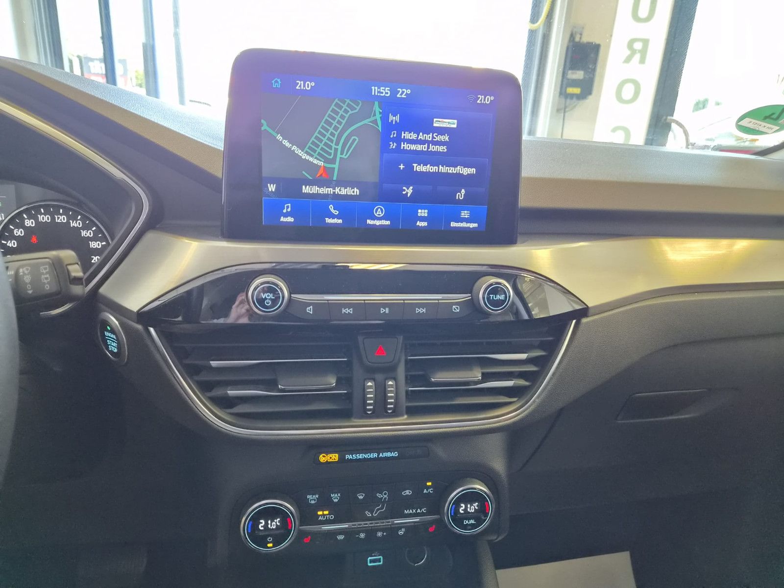 Fahrzeugabbildung Ford Kuga Plug-In Hybrid Titanium / SCHECKHEFT