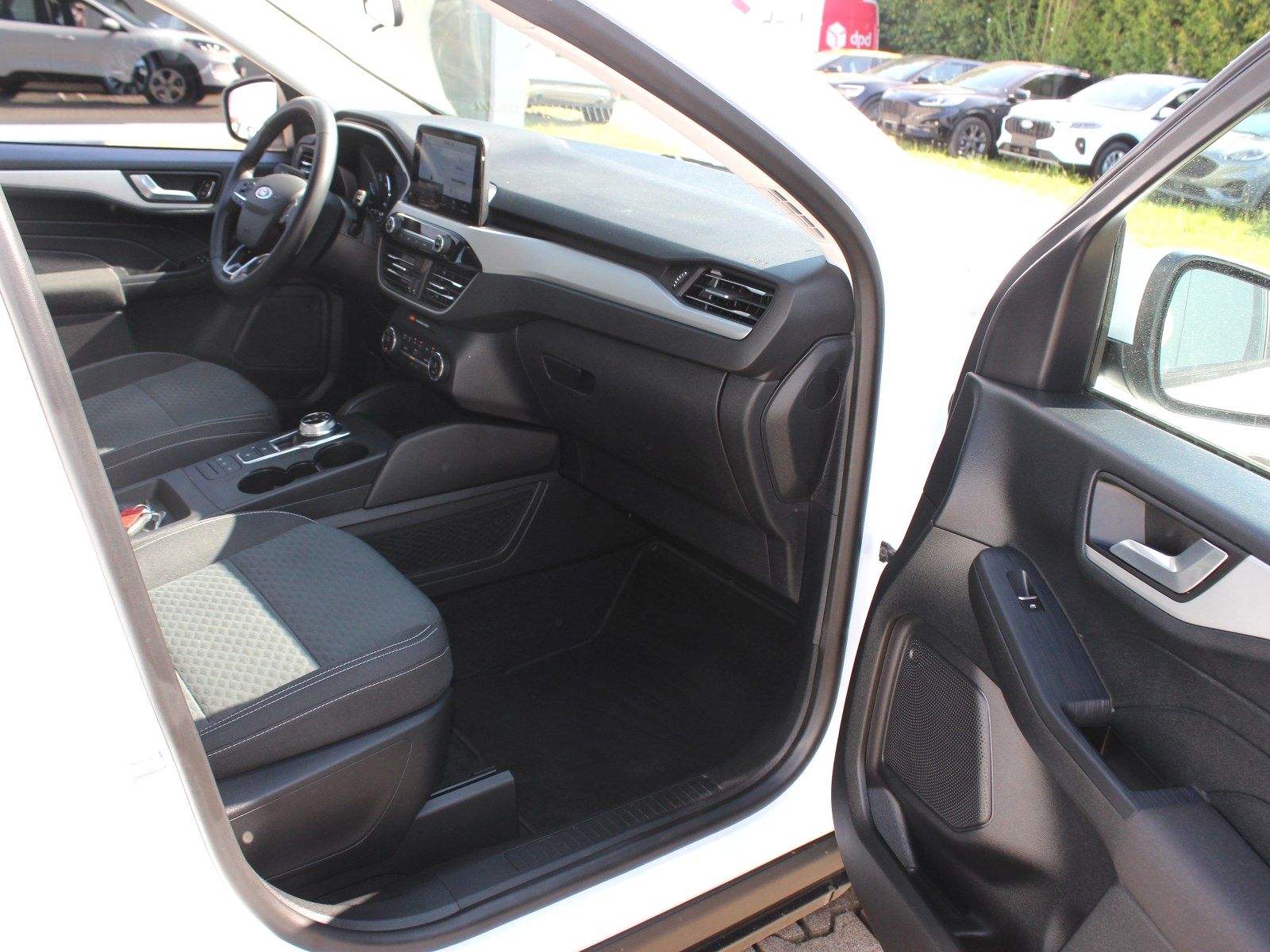 Fahrzeugabbildung Ford Kuga Plug-In Hybrid Cool & Connect 2,5 Duratec