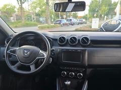 Dacia Duster II 1.3 TCe 150 Celebration  *NAVI*RFK*Led