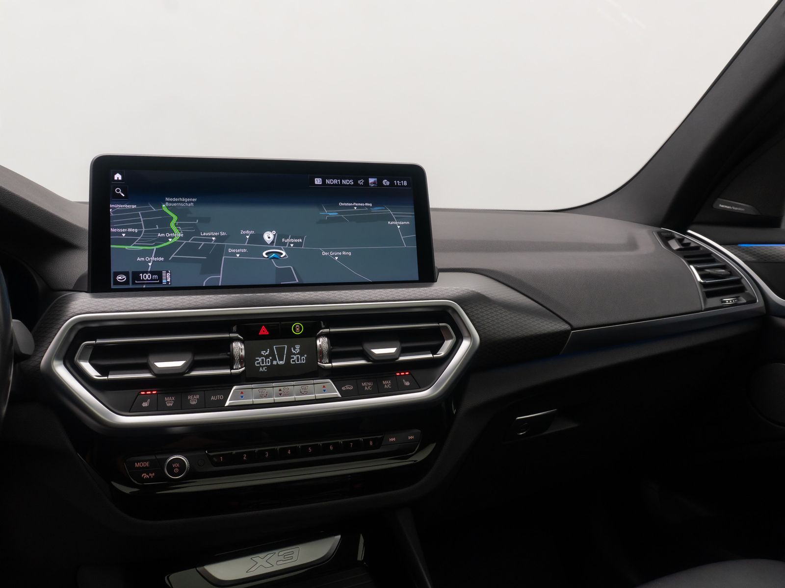 Fahrzeugabbildung BMW X3 xD30e M Sport 360&deg;HUD DAB H/K Panorama 19Zoll