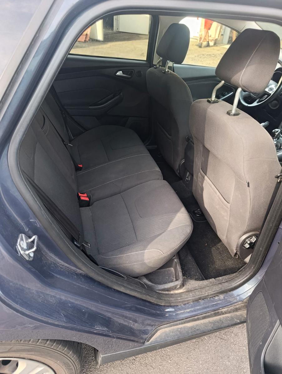 Ford Focus 2011 — photo 12