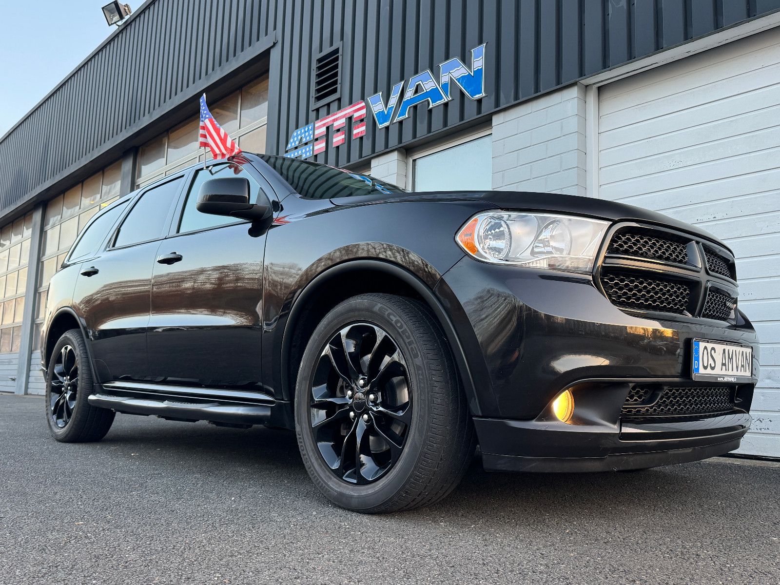 Fahrzeugabbildung Dodge Durango 4x4 5.7 V8 HEMI 20Zoll Leder AHK Navi
