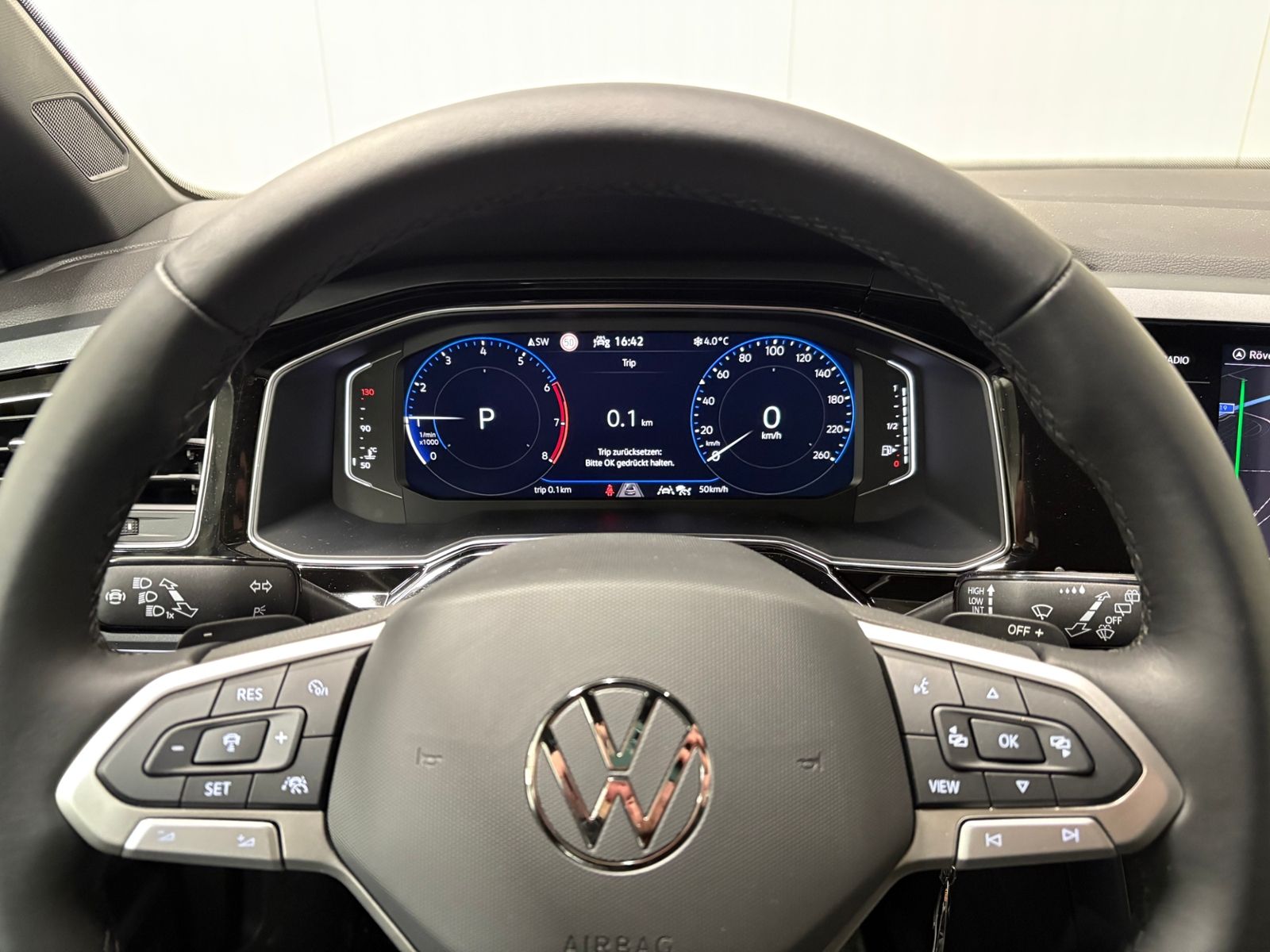 Polo R-Line 1.0 TSI DSG LED NAVI ACC SHZ