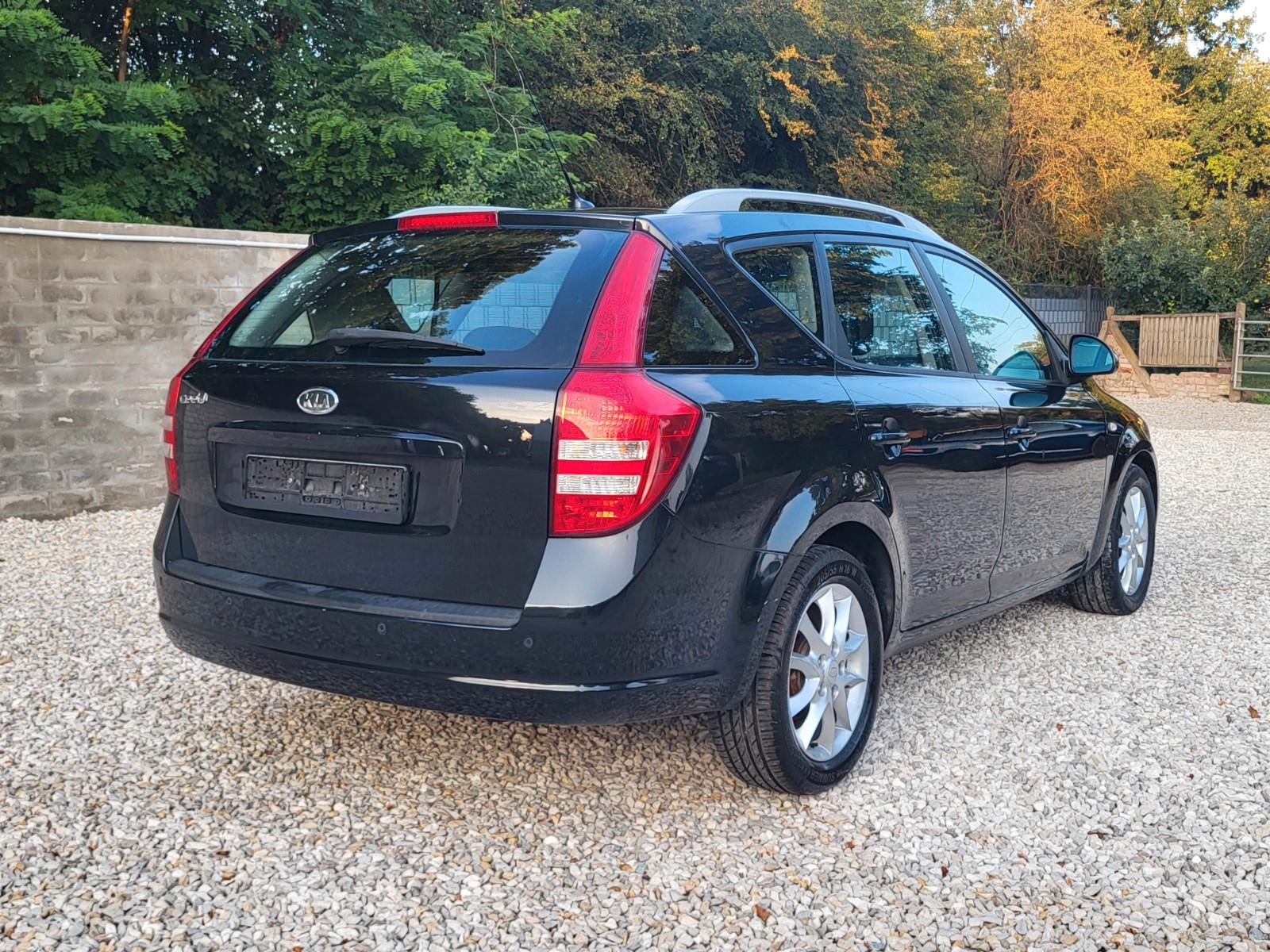 Kia Cee'd Sportswagon Schiebedach PDC Navi