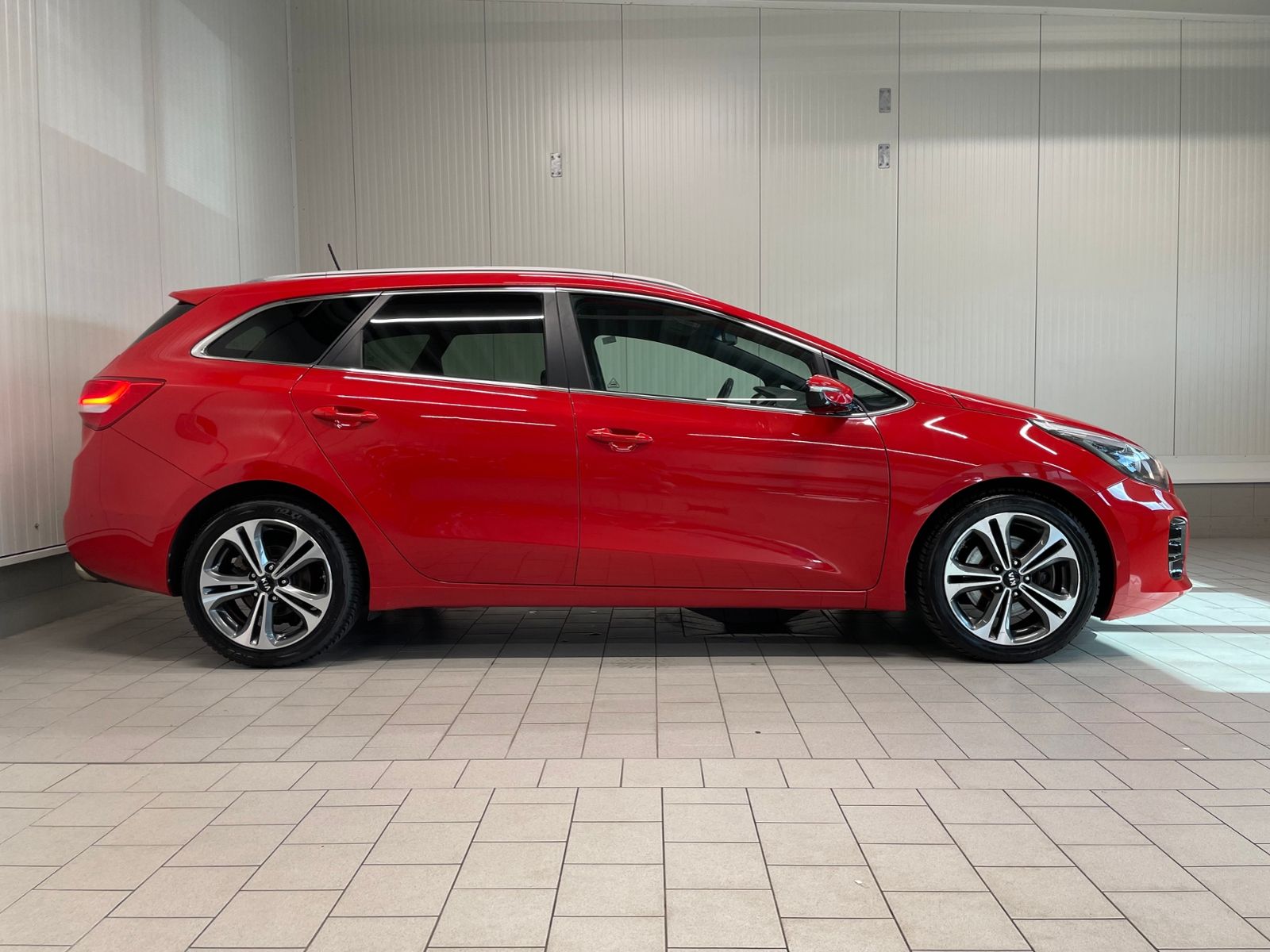 Ceed Sportswagon GT-Line 1.0 RFK TEMPOMAT NAVI