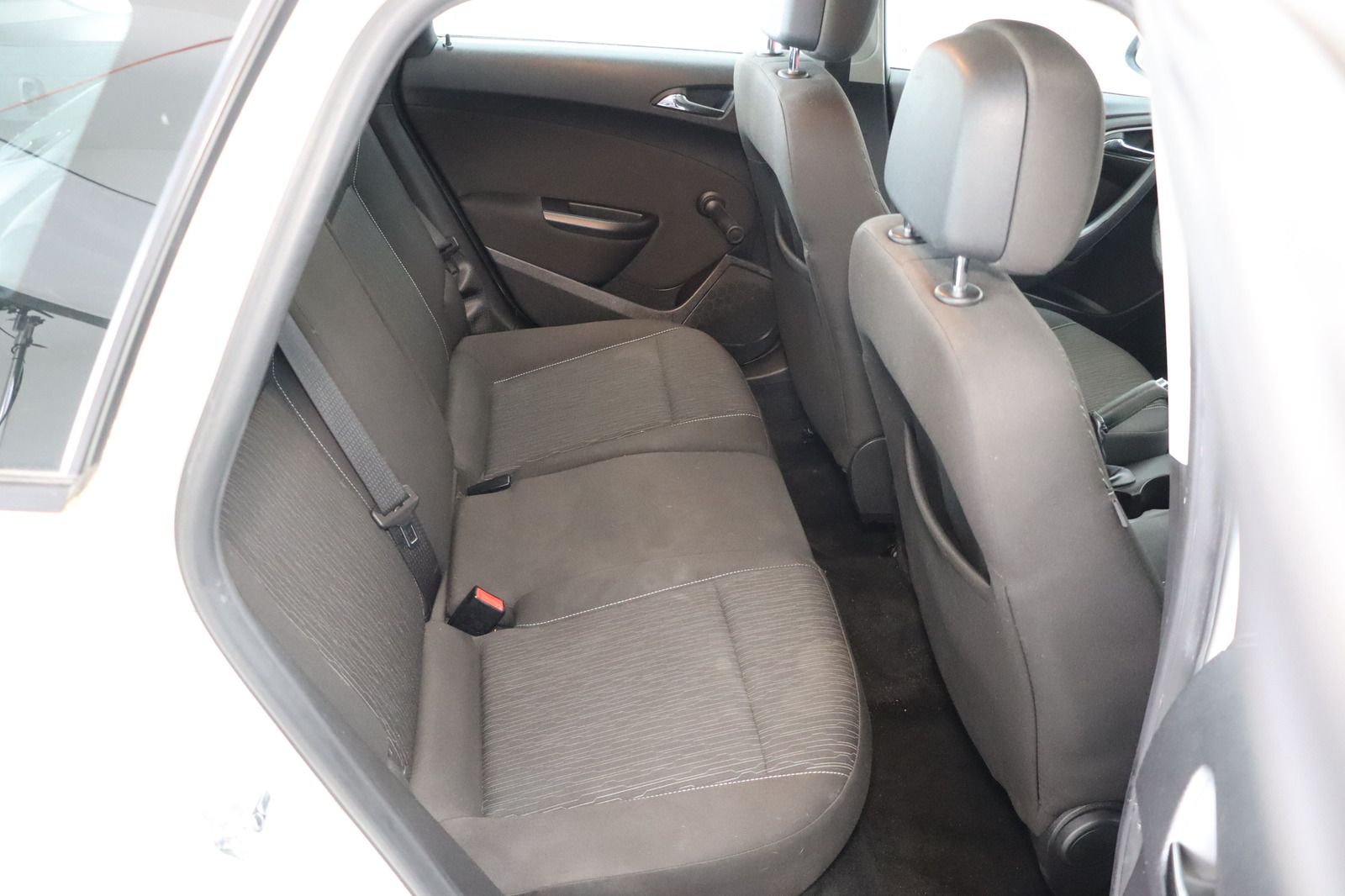 Fahrzeugabbildung Opel Astra Sports Tourer 1.4 ecoFLEX FUN