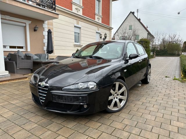 Alfa Romeo ANDERE 147 1.9 JTD 16V M-Jet Distinctive