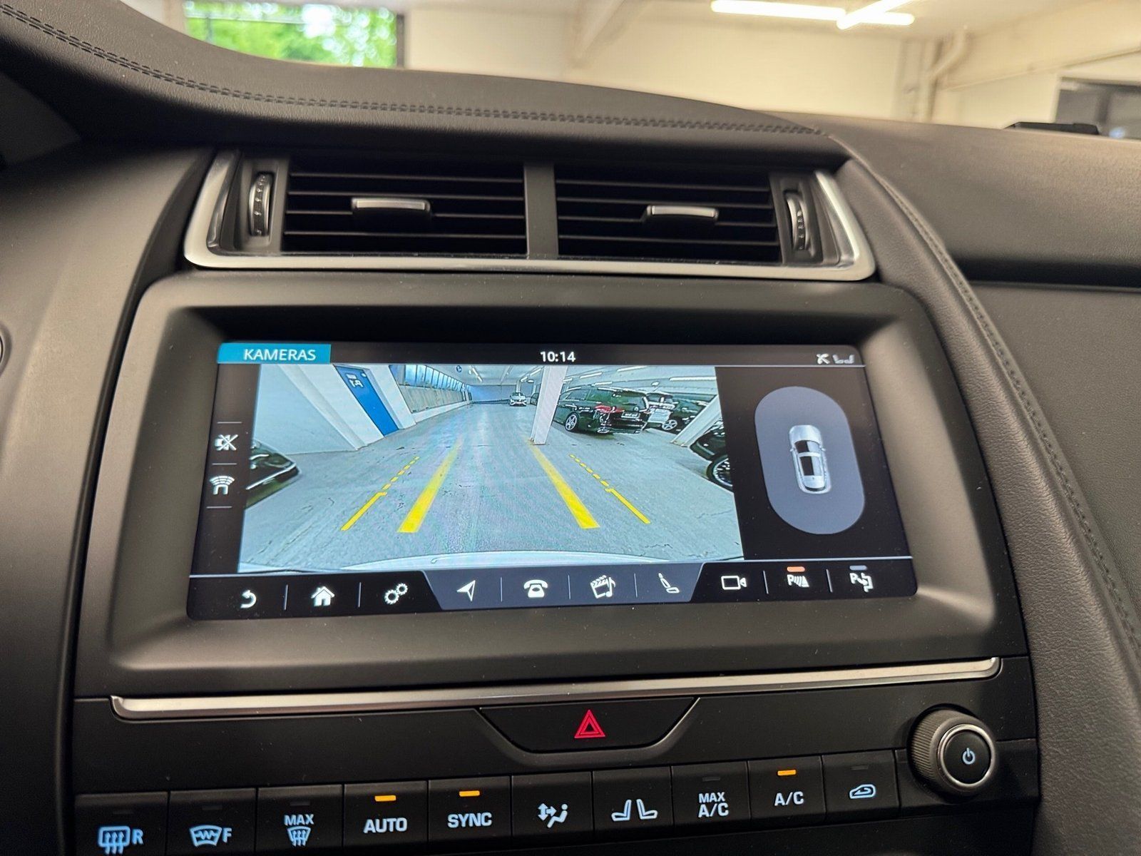 Fahrzeugabbildung Jaguar E-PACE P200 SE AWD*ACC*LED*Navi*Memory*360°*PDC