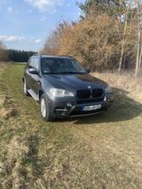 BMW X5 xDrive30d - - BMW X5 aus 2011 mit Diesel-Antrieb