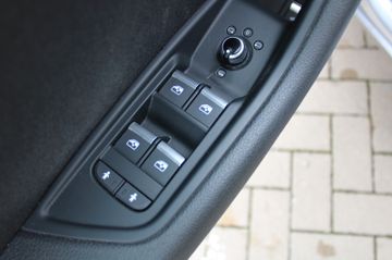 Audi Audi A4 Limousine Xenon *scheckh.8-fach*