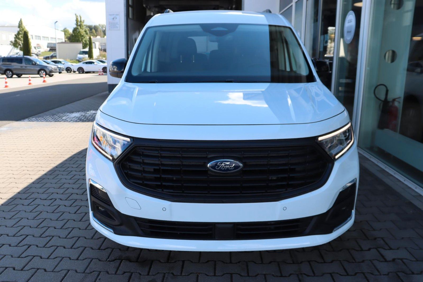 Ford Grand Tourneo Connect Titanium 0,0 % FIN* mgl. imagem 3