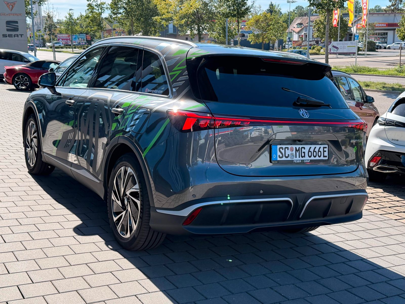 MG S6 EV