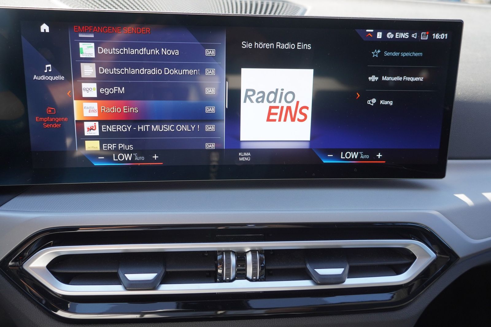 BMW 318i Touring LED Navi Tempomat Keyless Head-Up foto 15