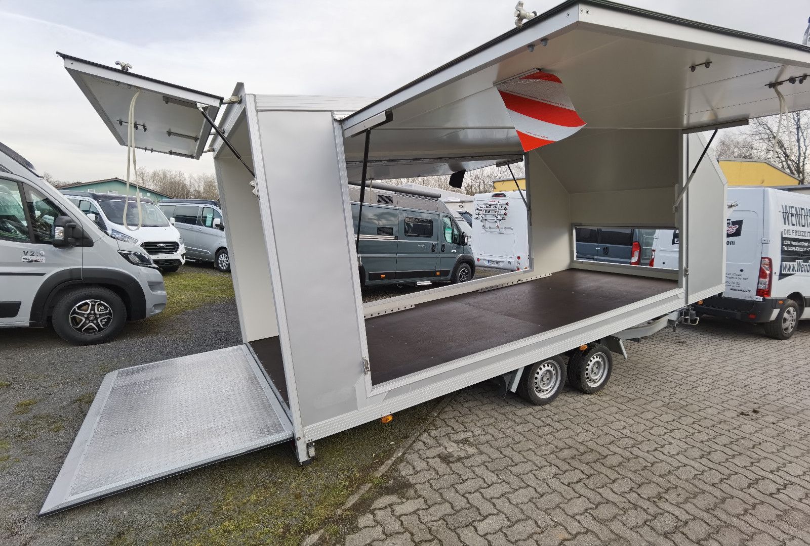 Fahrzeugabbildung Unsinn FTK (UKF) Fahrzeugtransporter kippbar 3500 kg