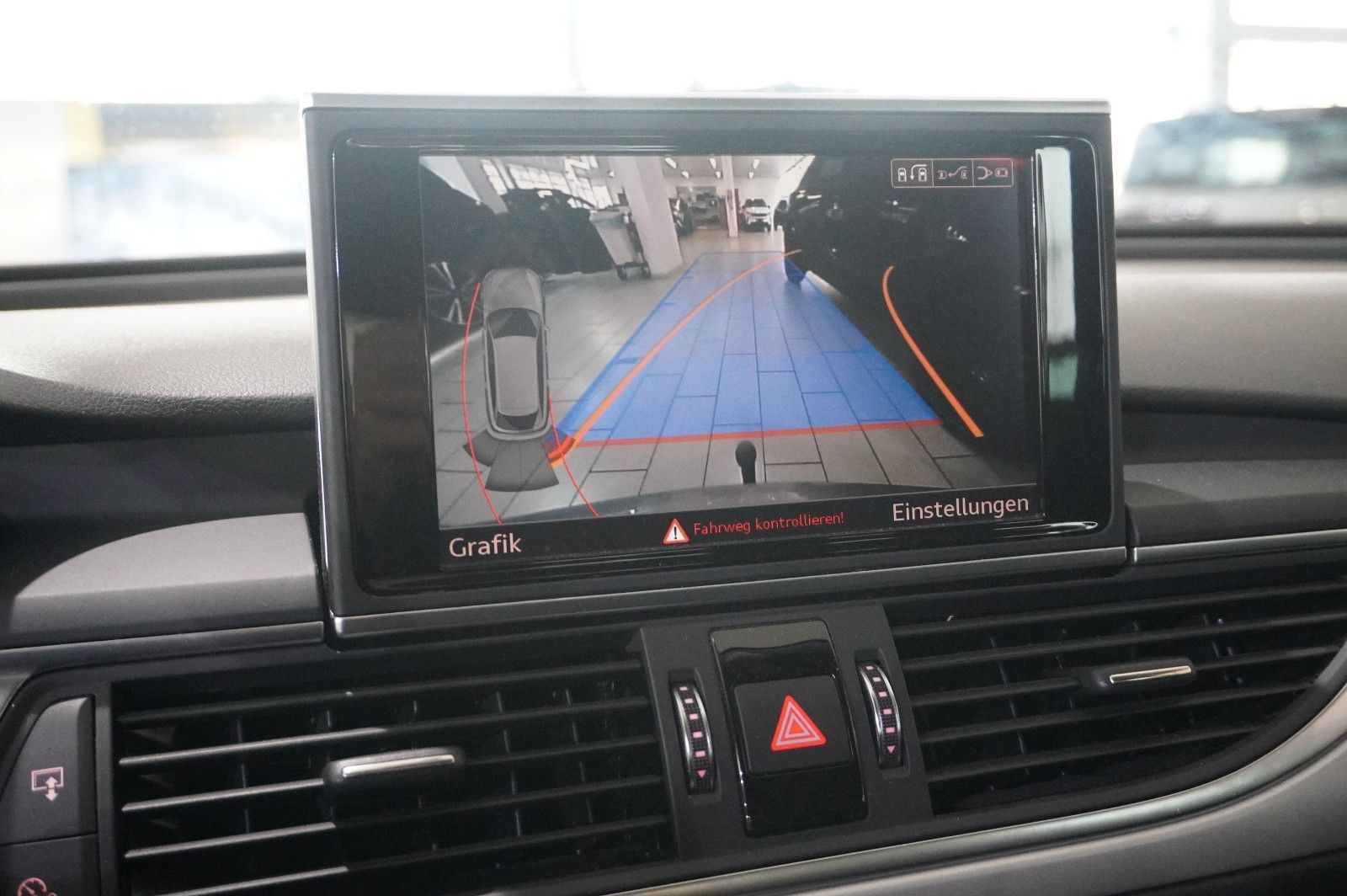 Fahrzeugabbildung Audi A6 Avant 2.0 TFSI QUATTRO NAVI/LED/KAMERA/SH/TÜV
