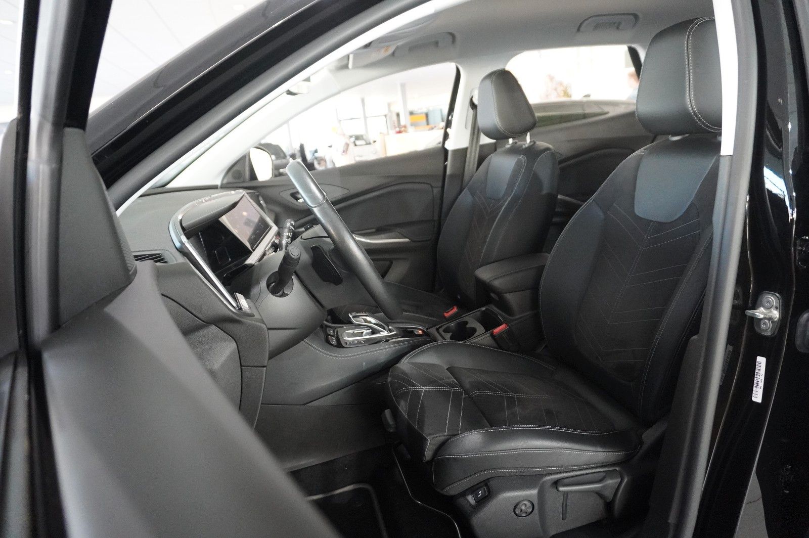 Fahrzeugabbildung Opel Grandland (X) ULTIMATE 4HYBRID NAVI/LED/SPORT/SH