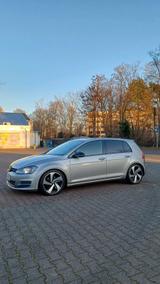 Volkswagen VW Golf 7 TSI 1.2  TÜV NEU - Volkswagen Golf aus 2012: 7