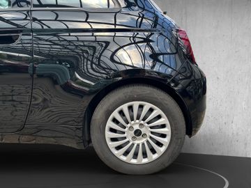 Fiat 500e Action 23,8 kWh Klima+SHZ+Carplay