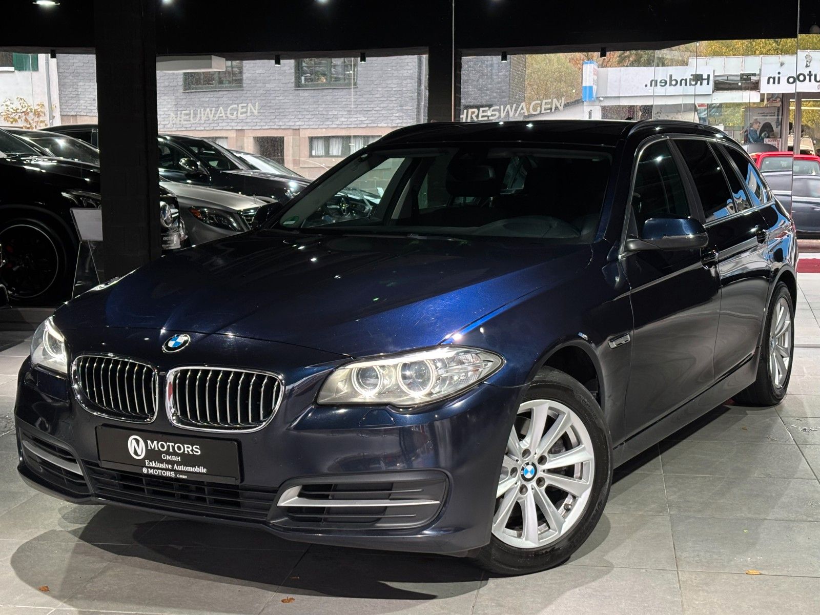 Fahrzeugabbildung BMW 520d xDrive *Automatik*Kamera*SHZ*Navi*Klima