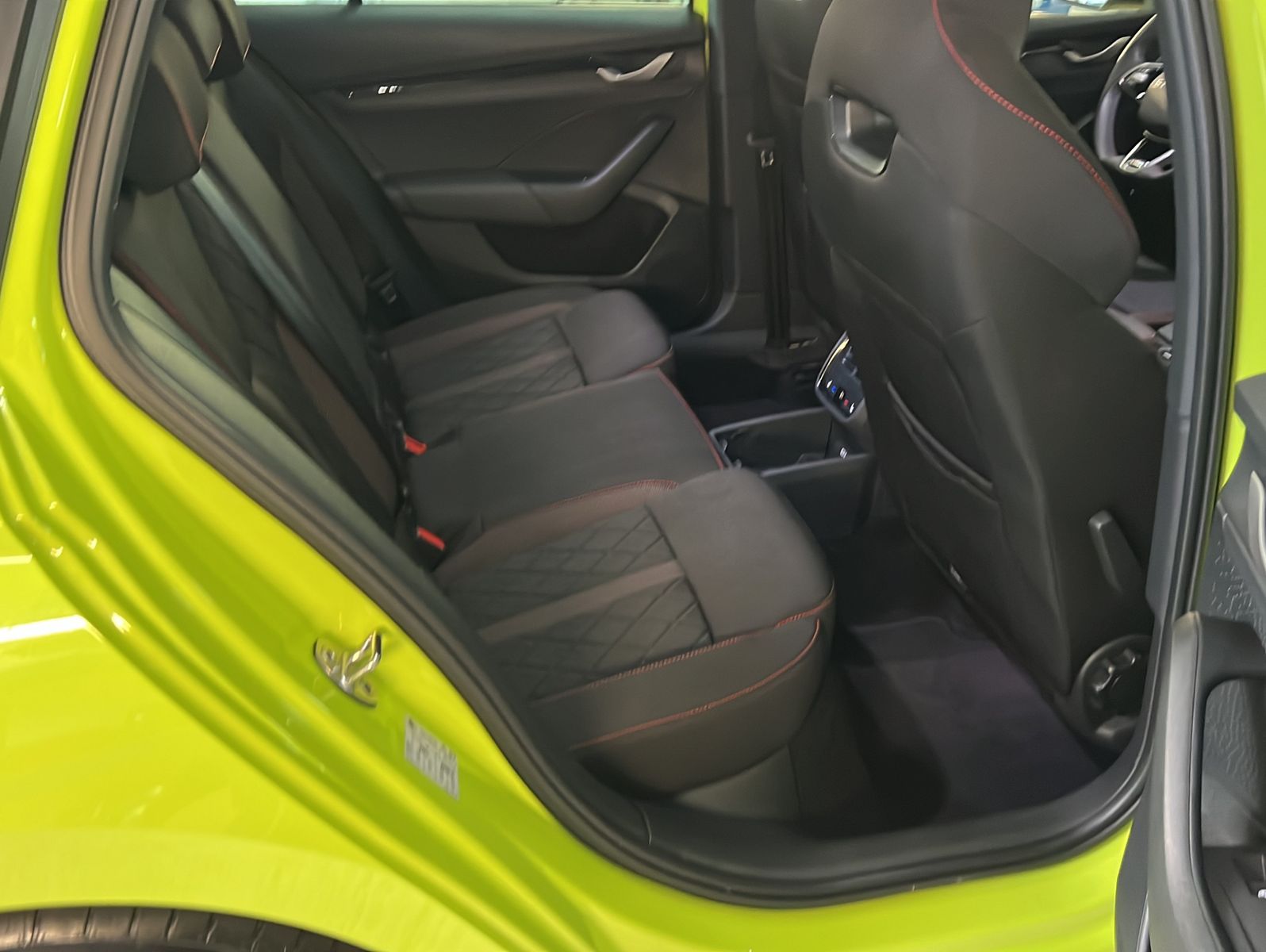 Skoda Octavia 2.0 TSI RS DSG*Pano*Navi*Kessy*SideAssis foto 22