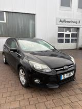Ford Focus 2,0TDCi 103kW PowerSh. Champions Ed. T...