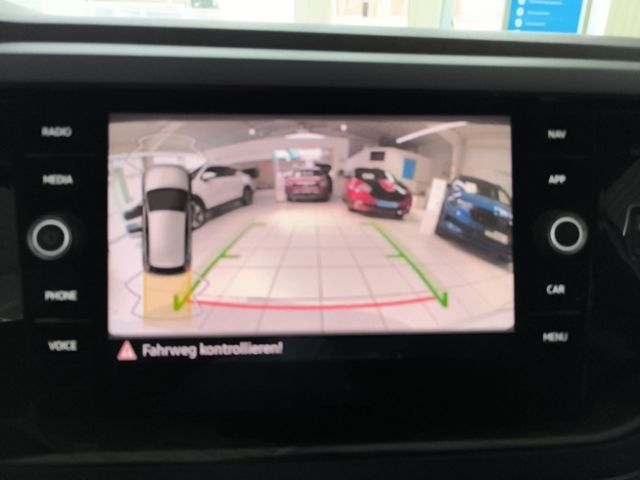 Fahrzeugabbildung Volkswagen Polo 1.0 TSI United NAVI SITZH KAM APP ALLWET