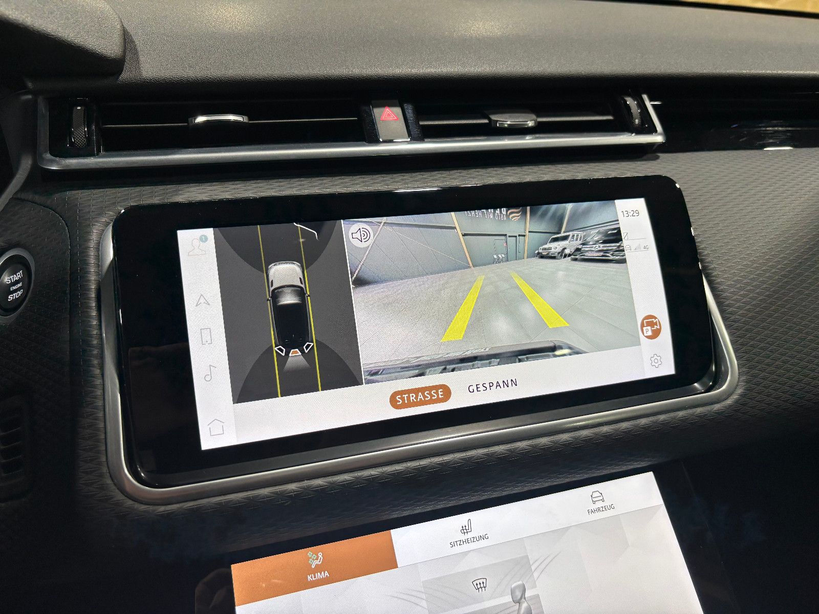 Fahrzeugabbildung Land Rover Range Rover Velar R-Dynamic SE/PANO/MEMORY/APPLE