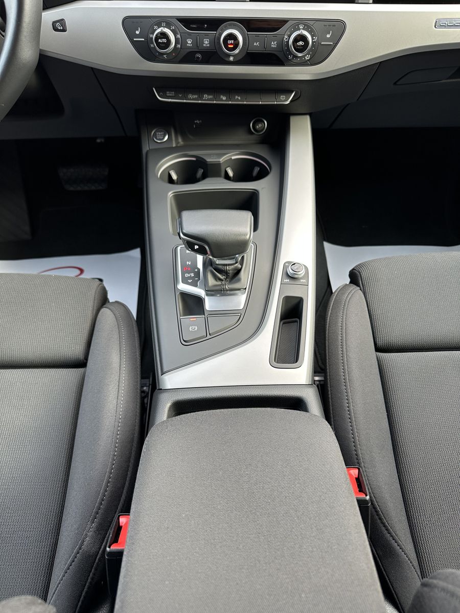 Fahrzeugabbildung Audi A4 Avant 40 TFSI Qu S-Line NAV+LED+360°+18ZO+1HD