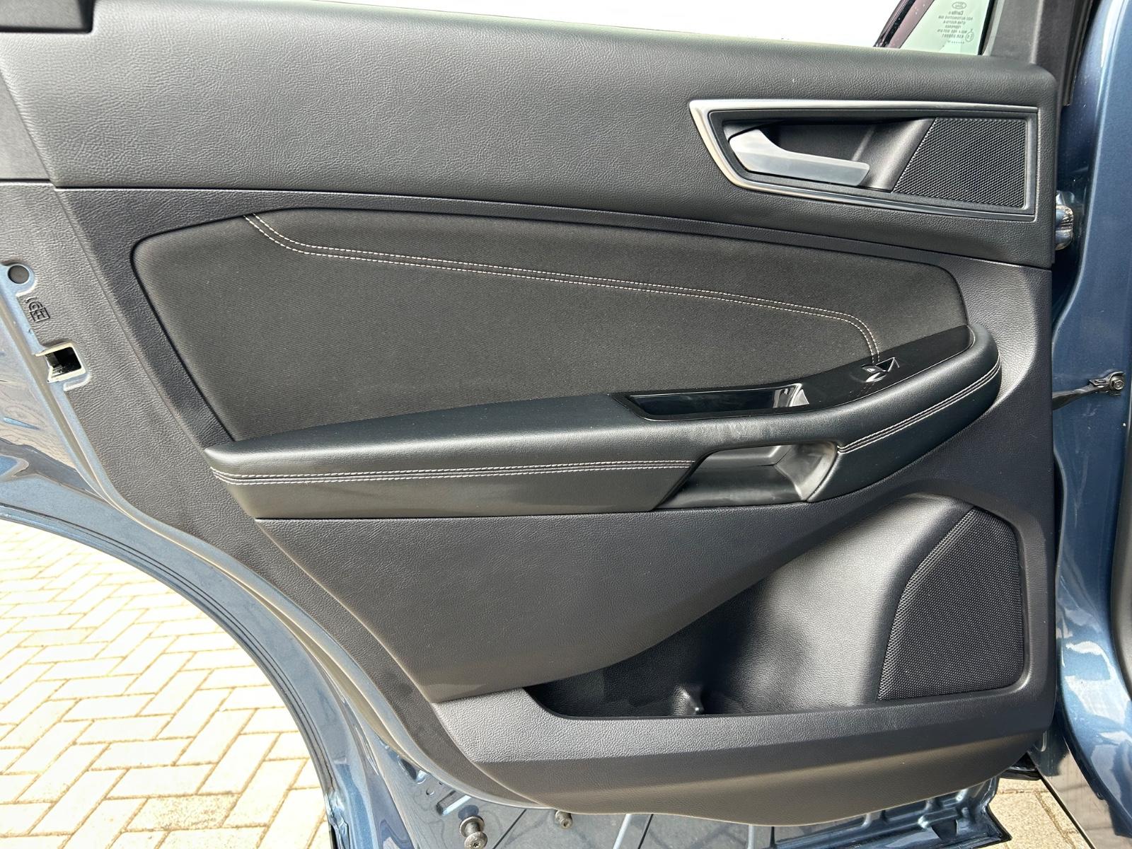 Ford Edge Titanium 4x4|AHK|Rückfahrkam|Apple|Navi