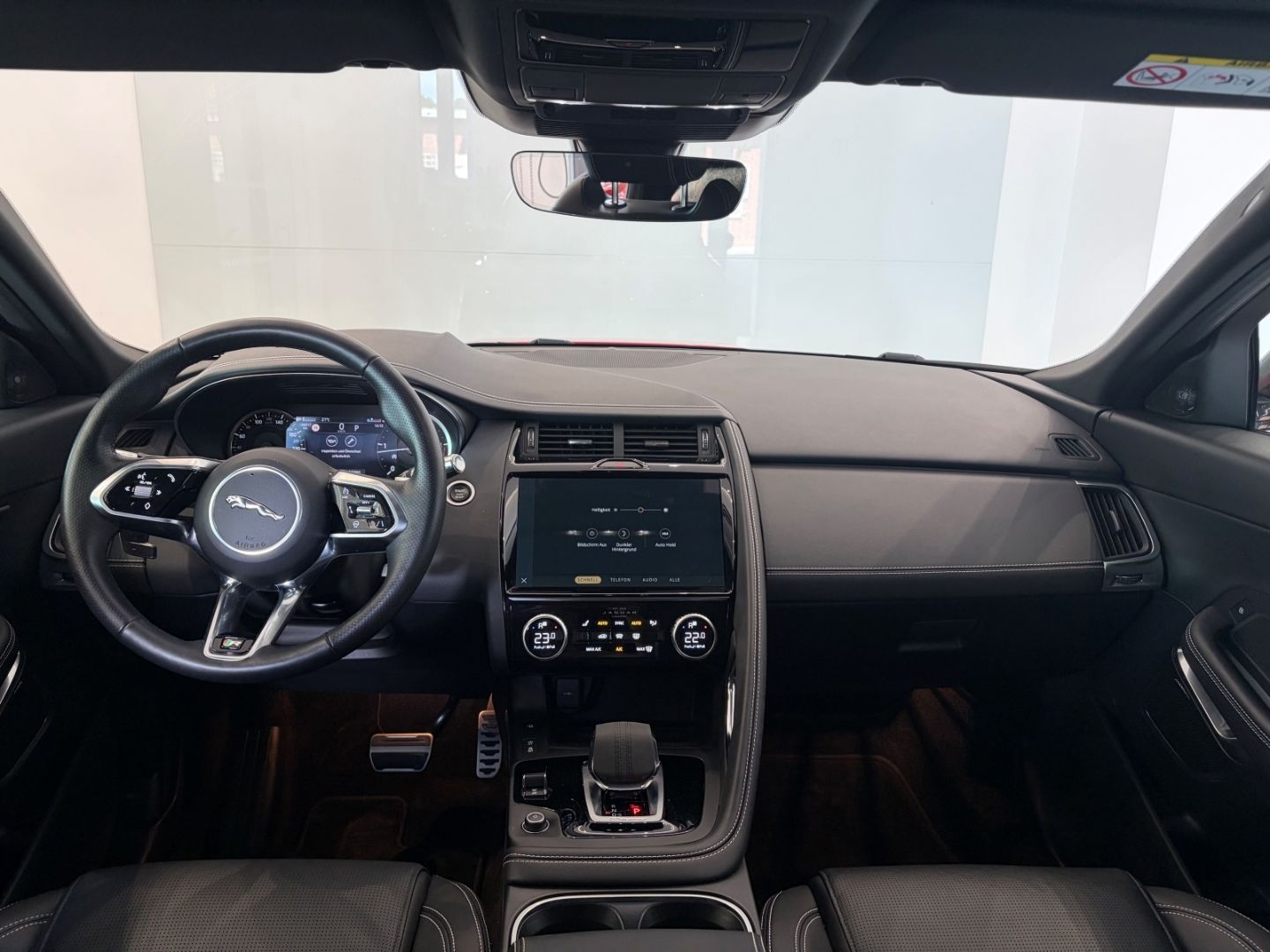 Fahrzeugabbildung Jaguar E-Pace D200 R-Dynamic SE AWD Meridian LED ACC