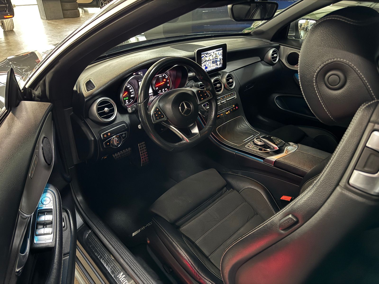 Fahrzeugabbildung Mercedes-Benz C 200 9GT CABRIO 2X AMG LINE AIRSCARF 360°KAMERA