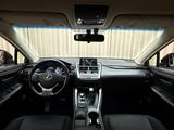 Lexus NX 300 300h 1/2 Leder / Navigatie / Cruise / ECC - schwarze Lexus NX 300