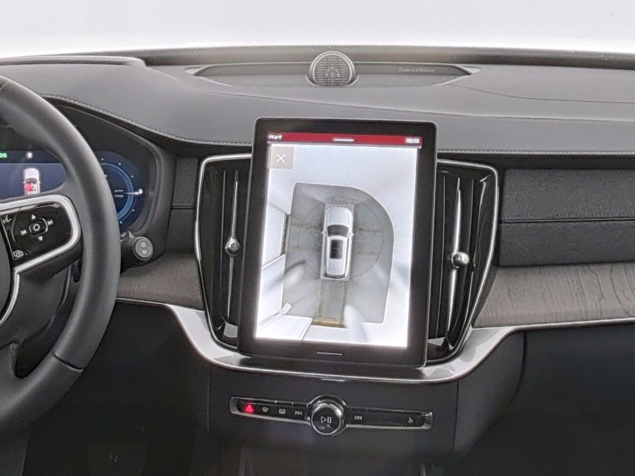 Fahrzeugabbildung Volvo XC90 T8 AWD Ultra Dark*STDHZG*360**LUFT*B&W*22"