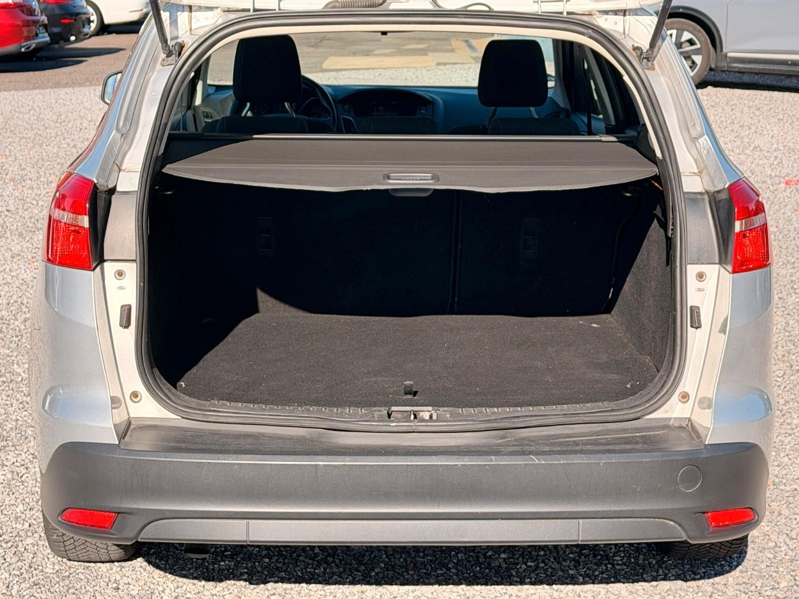 Ford Focus 2015 — photo 23