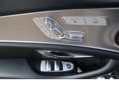 Fahrzeugabbildung Mercedes-Benz E 220 d Navi Tempo Memory SHZ Panoo Scheckheftge