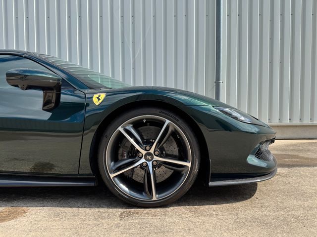 FERRARI 296 GTS