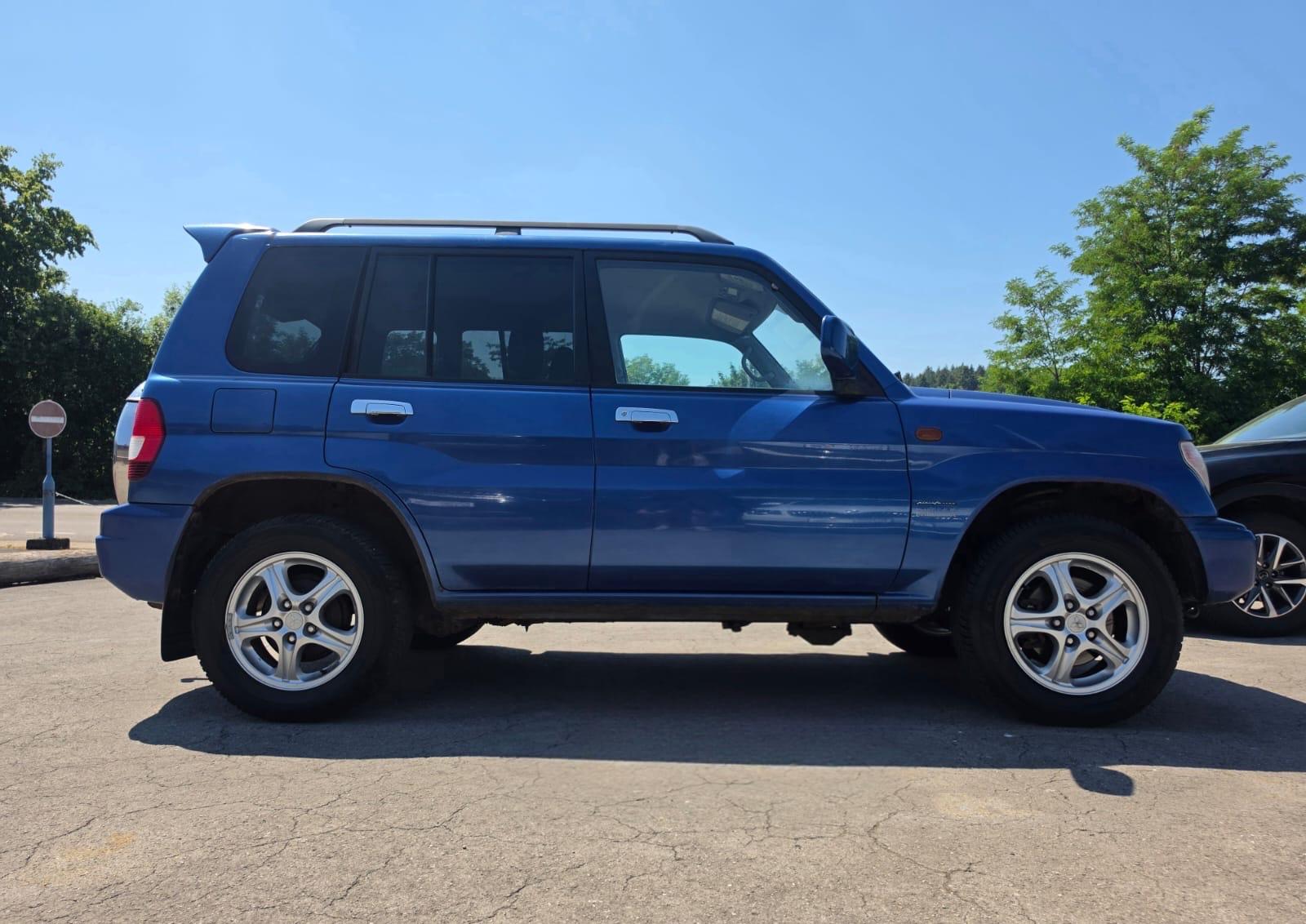 Mitsubishi Pajero Pinin 1.8 | 114 ch | BVM | Attelage fixe | Climatisation | Jantes alliage | Contrôle technique neuf