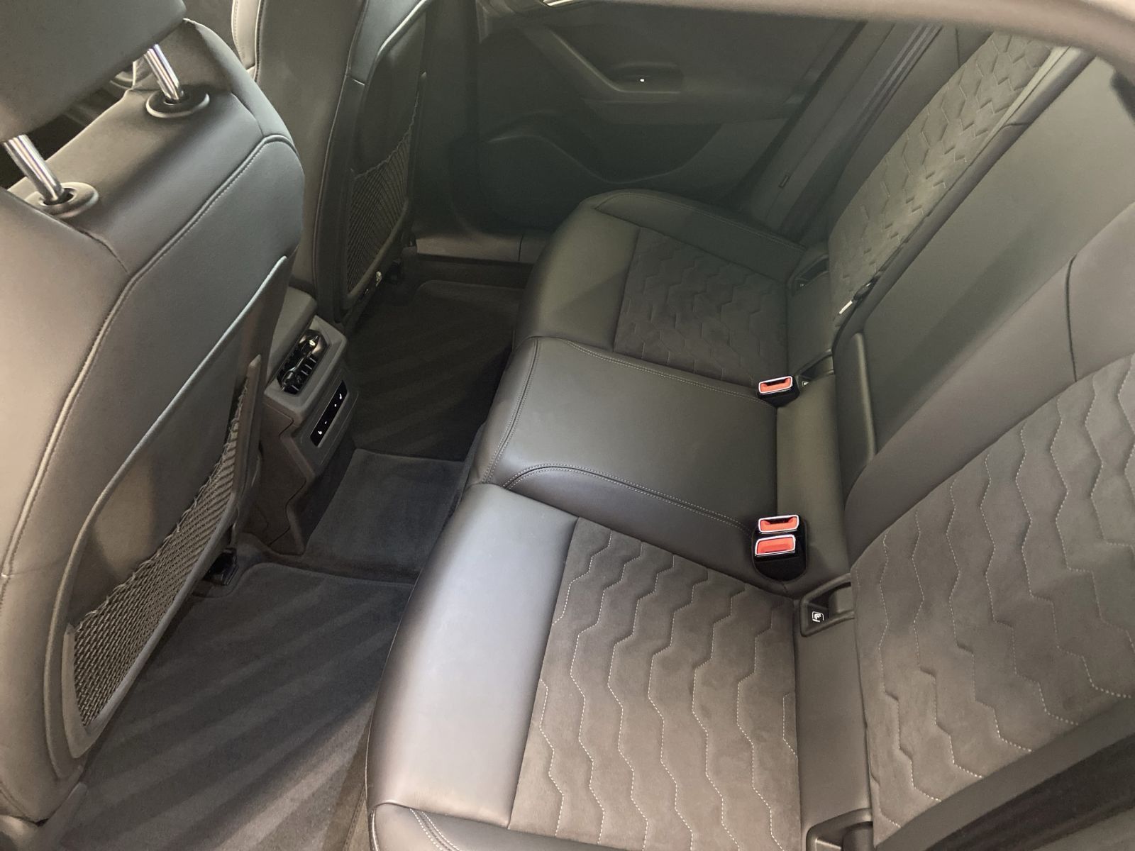 Audi S6 e-tron - Bild 8