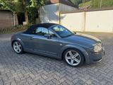 Audi TT Roadster 1.8T quattro 165 kW -