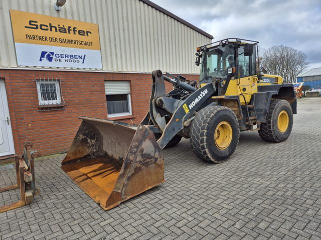 Komatsu WA320 PZ ! hydr. SW + Schaufel + Gabel  + Waage!